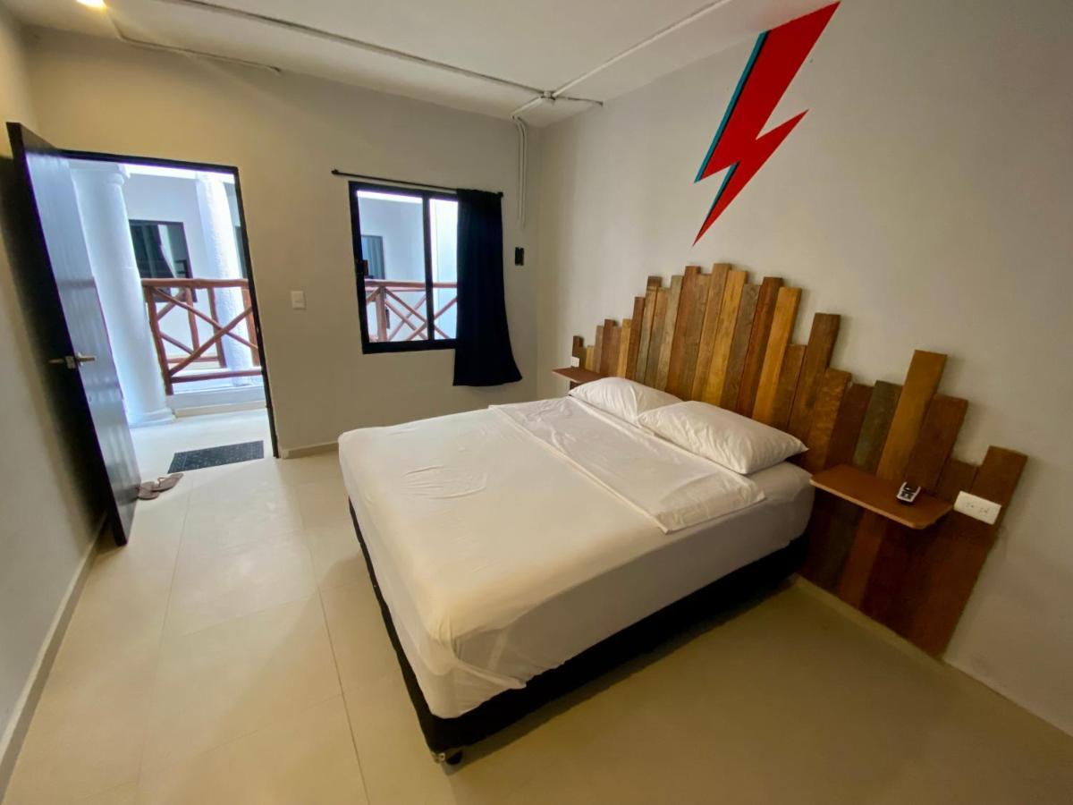 Why Not Rooftop Party Hostel Playa del Carmen Exterior foto
